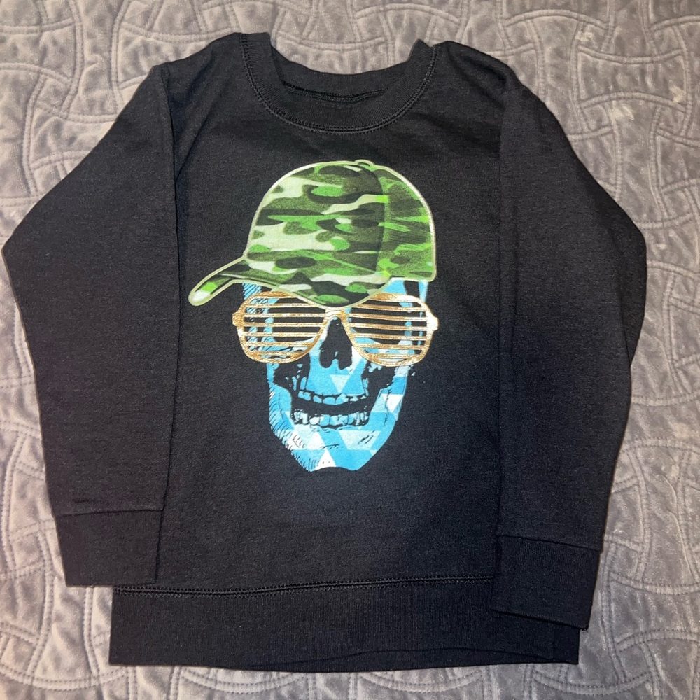 2 sweaters size 5t